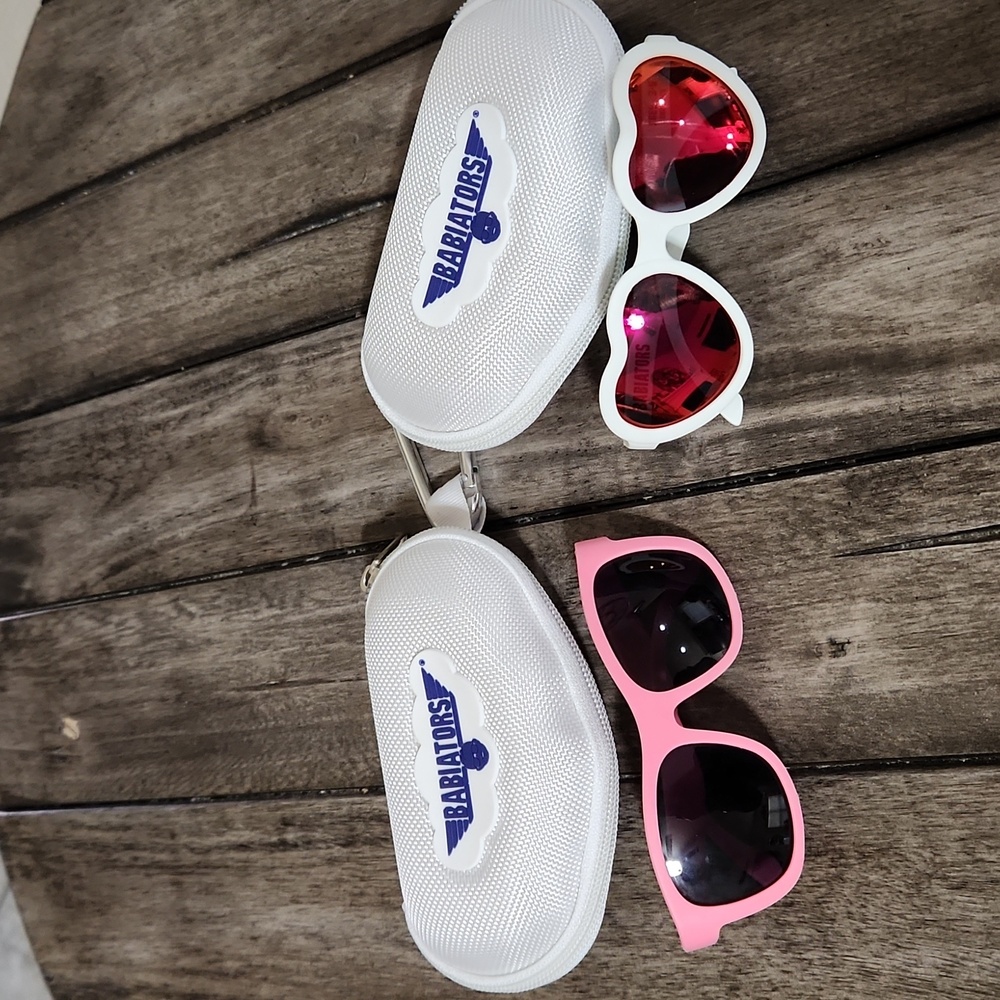 Babiators 2 pairs with Case!
